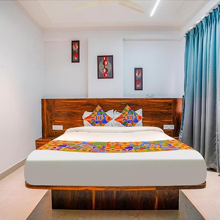 Fabhotel Crystal Inn - Nr Suvarndeep Chowk Pimpri-Chinchwad Eksteriør bilde