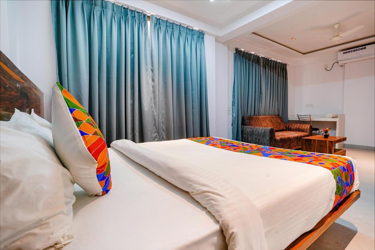Fabhotel Crystal Inn - Nr Suvarndeep Chowk Pimpri-Chinchwad Eksteriør bilde
